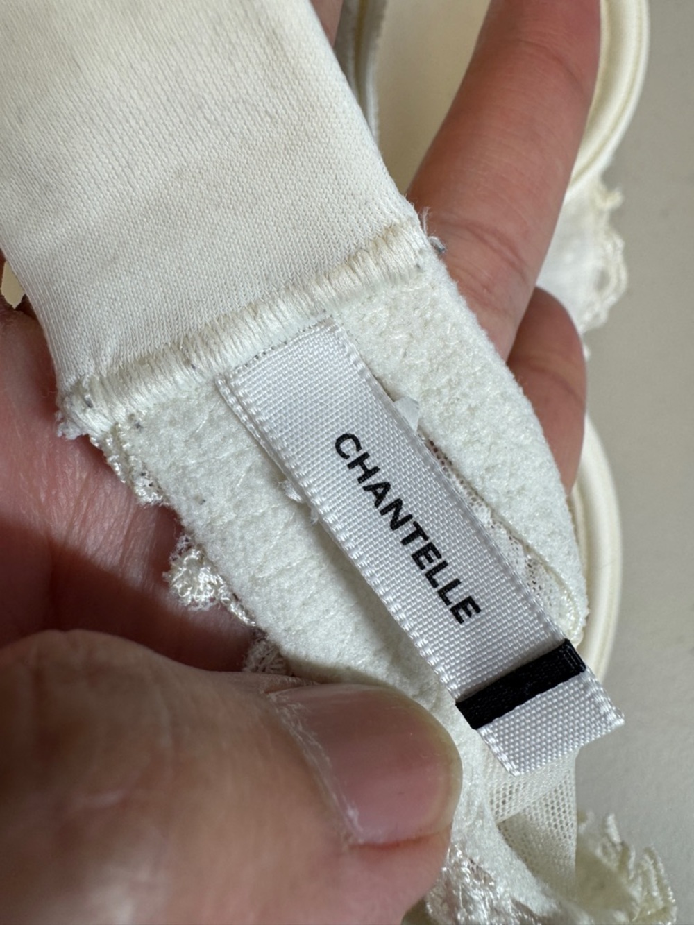 Chantelle White Lace Bra Molded Cups Underwire Full Coverage Feminine - Picture 11 of 16